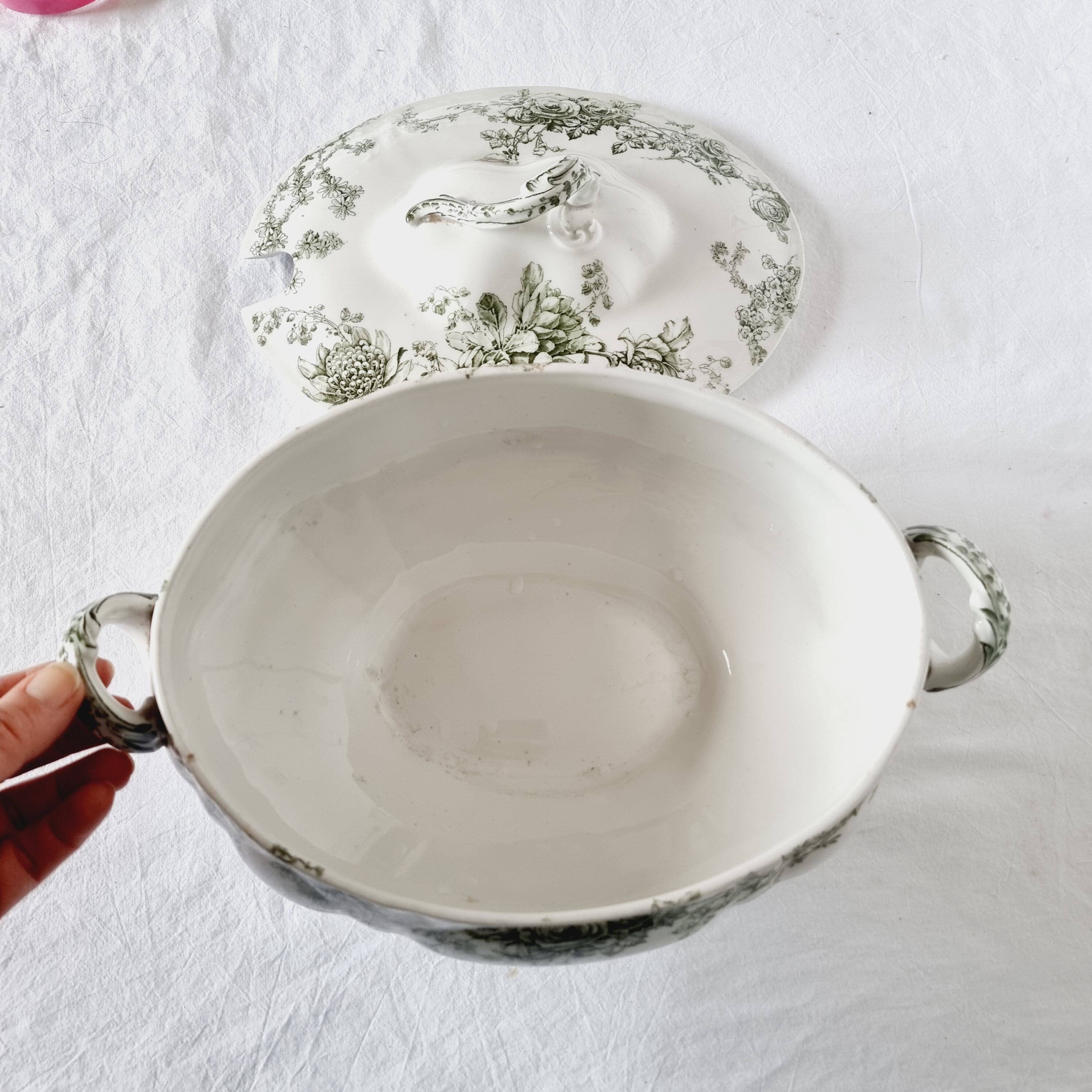 Antique Doulton Brurslem English Porcelain Tureen with Rose and Waratah Pattern from 1920