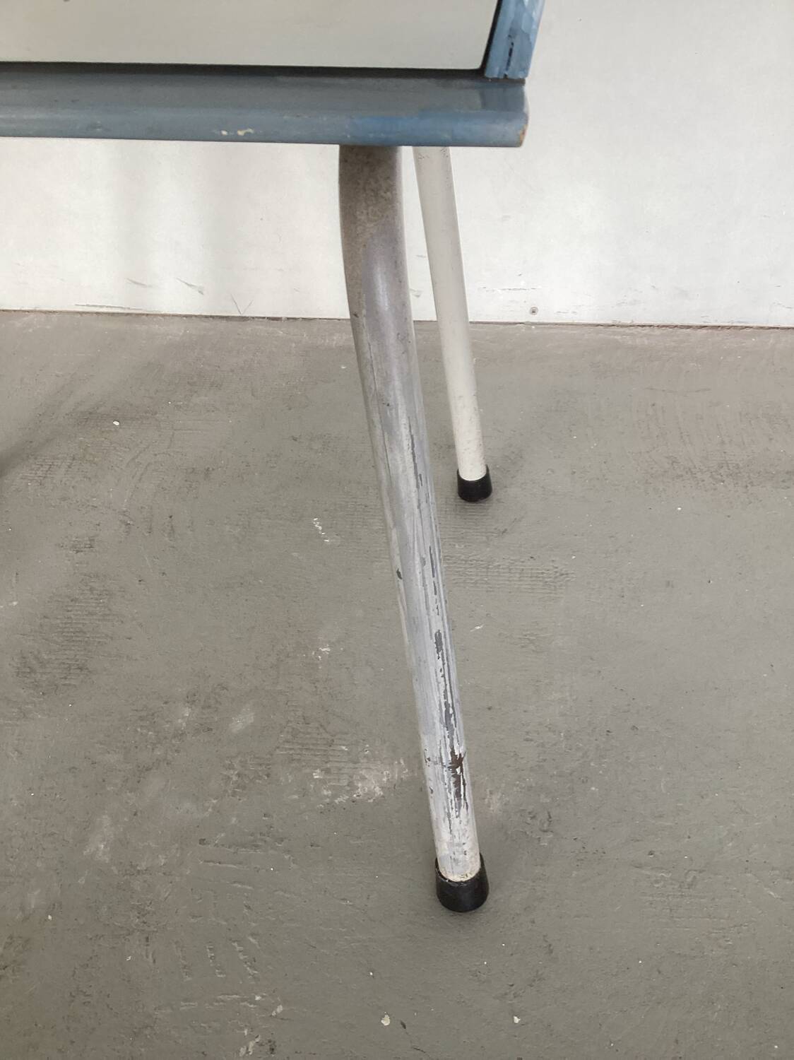 Stand de 2 nuits de Wim Rietveld pour Auping