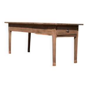 Table de ferme rénovée