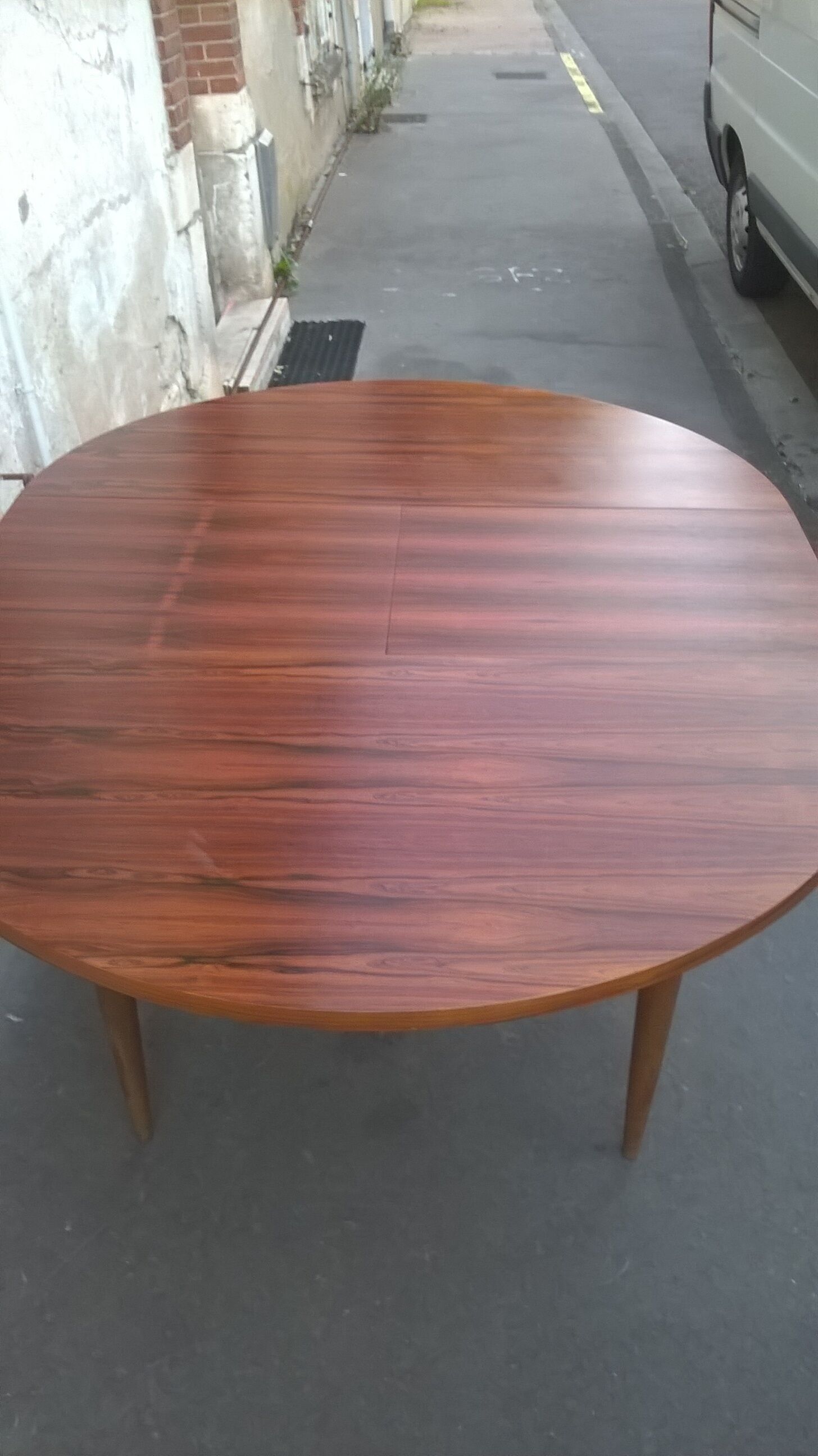 Rosewood stretch table