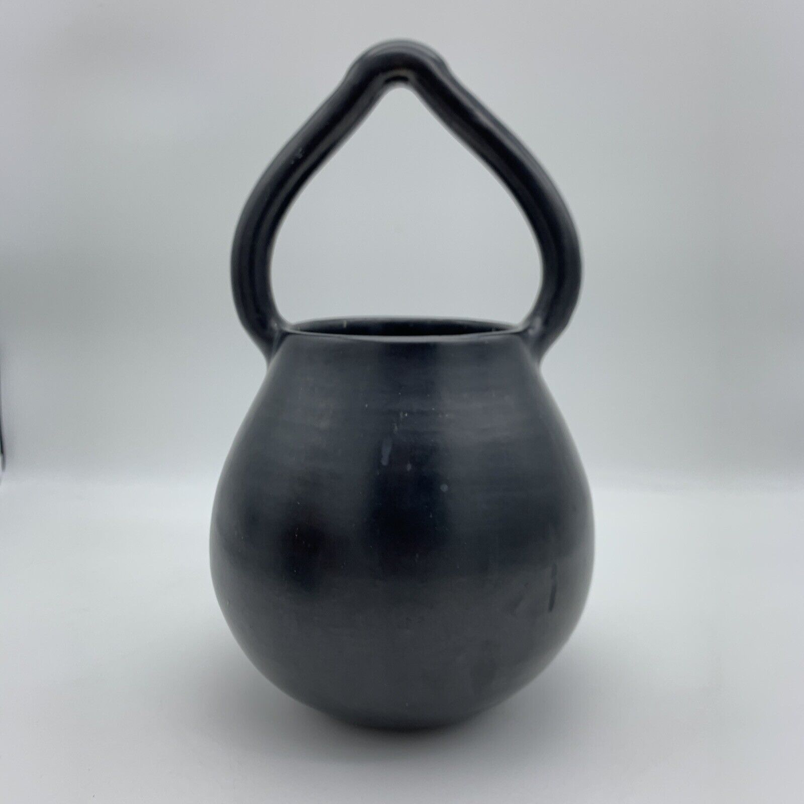 Vase Cache pot to hang handle in black ceramic