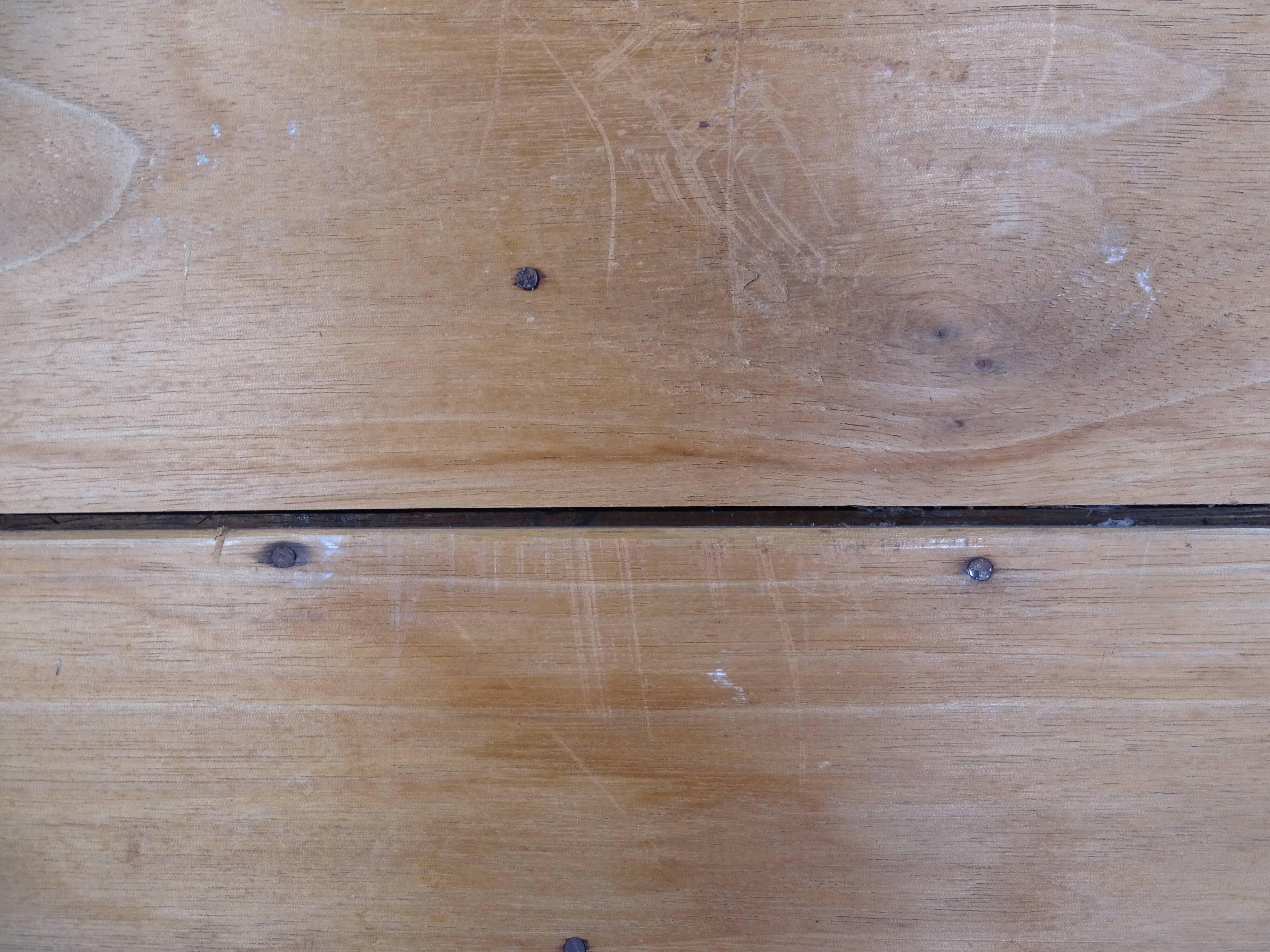 Walnut wall shelf, circa 1920/1930