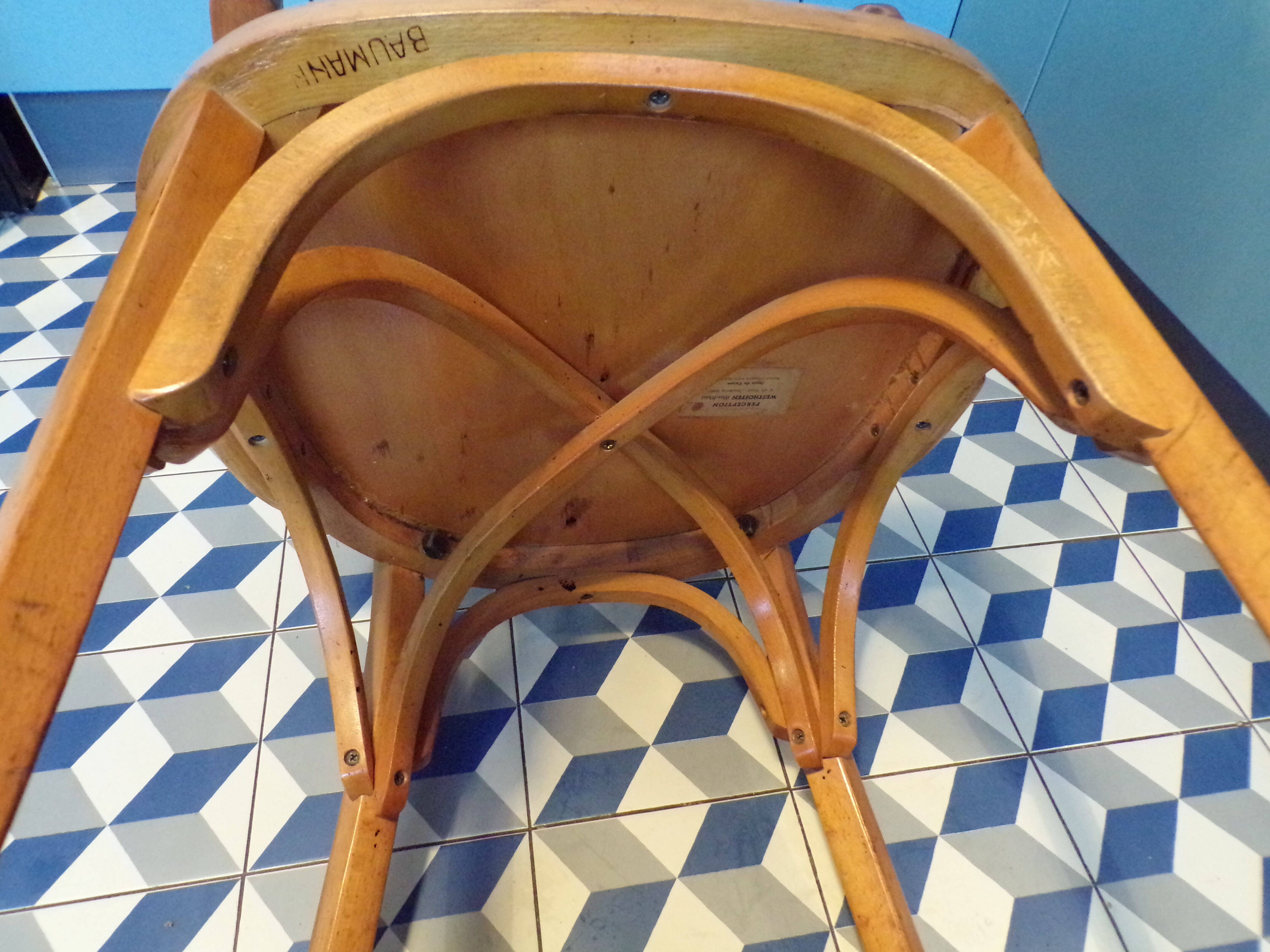 Ancien fauteuil Baumann en bois courbé