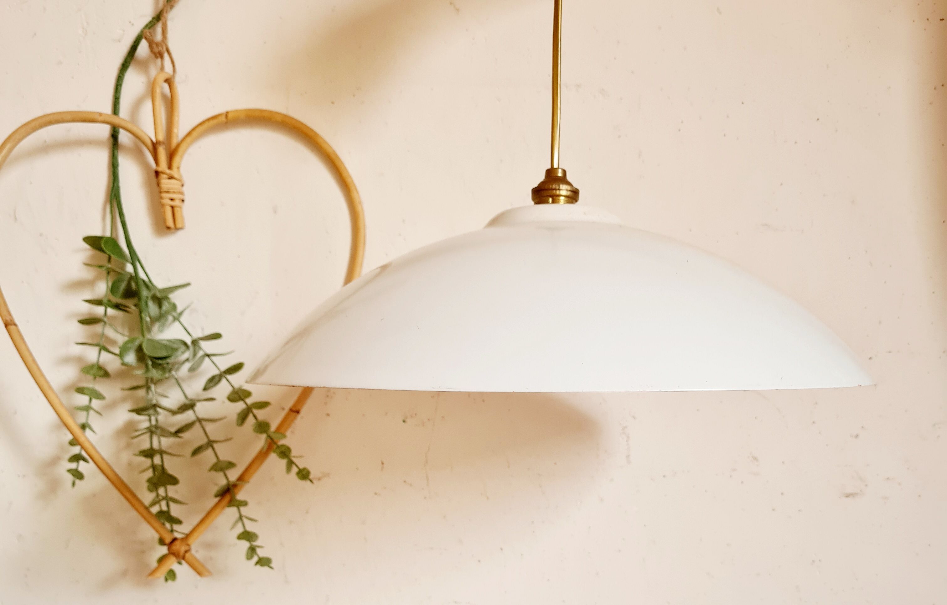 White metal suspension 70s