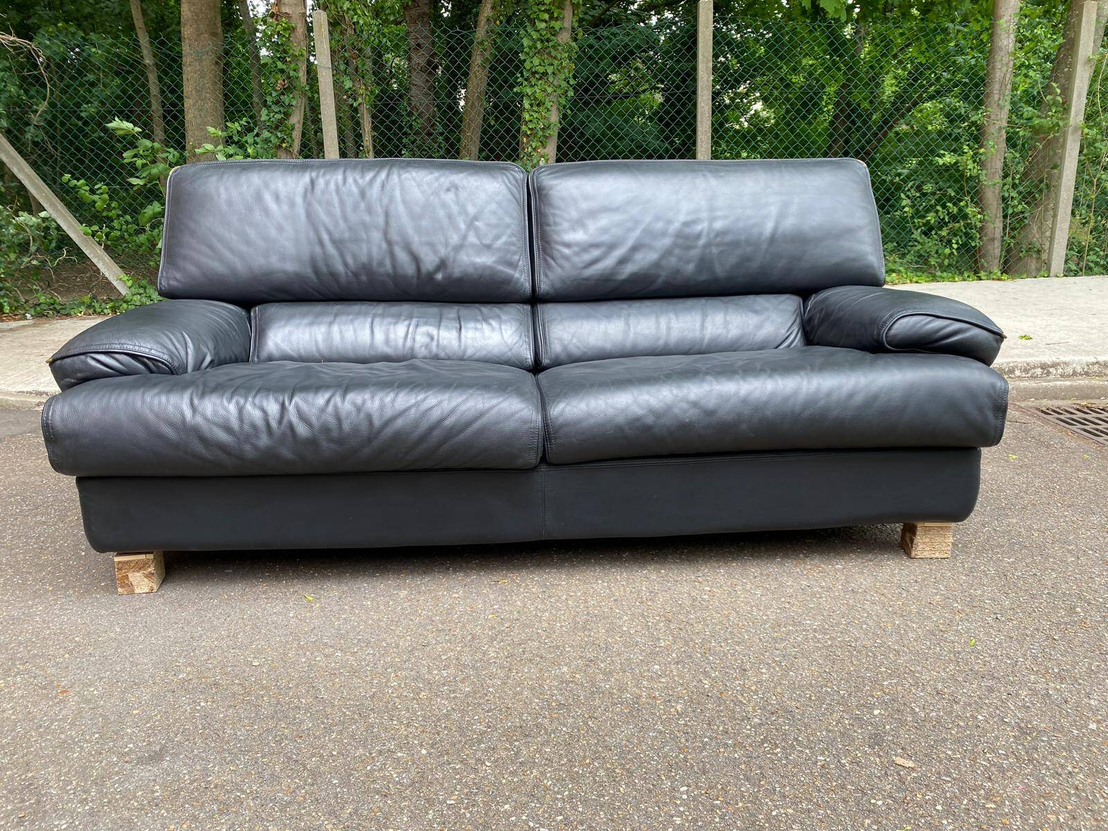 Canapé 3 places en cuir noir design de luxe suisse de Sede DS-47 années 70