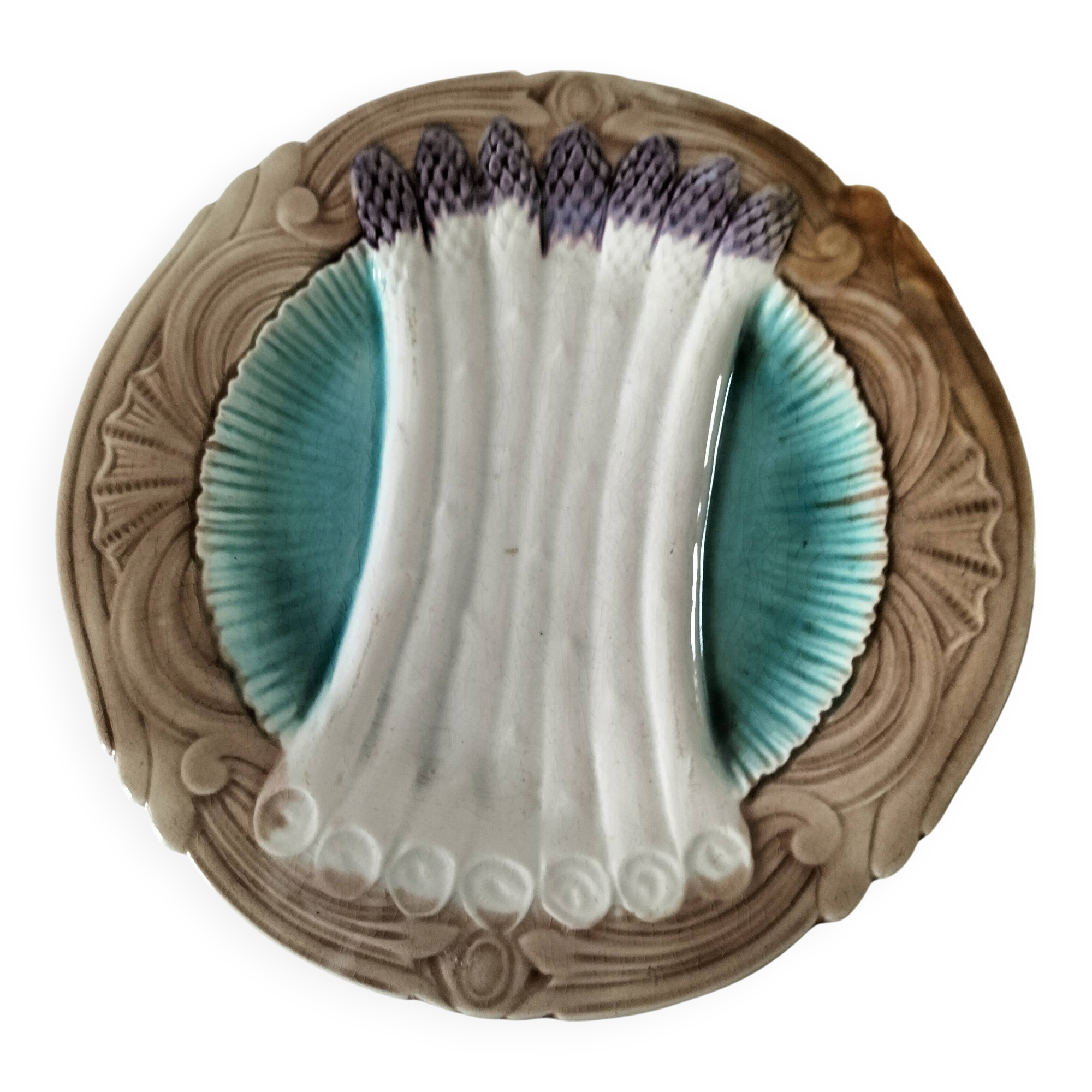 Asparagus plate in earthenware – acanthus and shells – around 1900