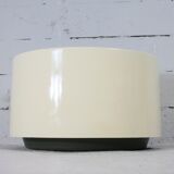 Important cylindrical planter in cream lacquered fiberglass, circa 1970