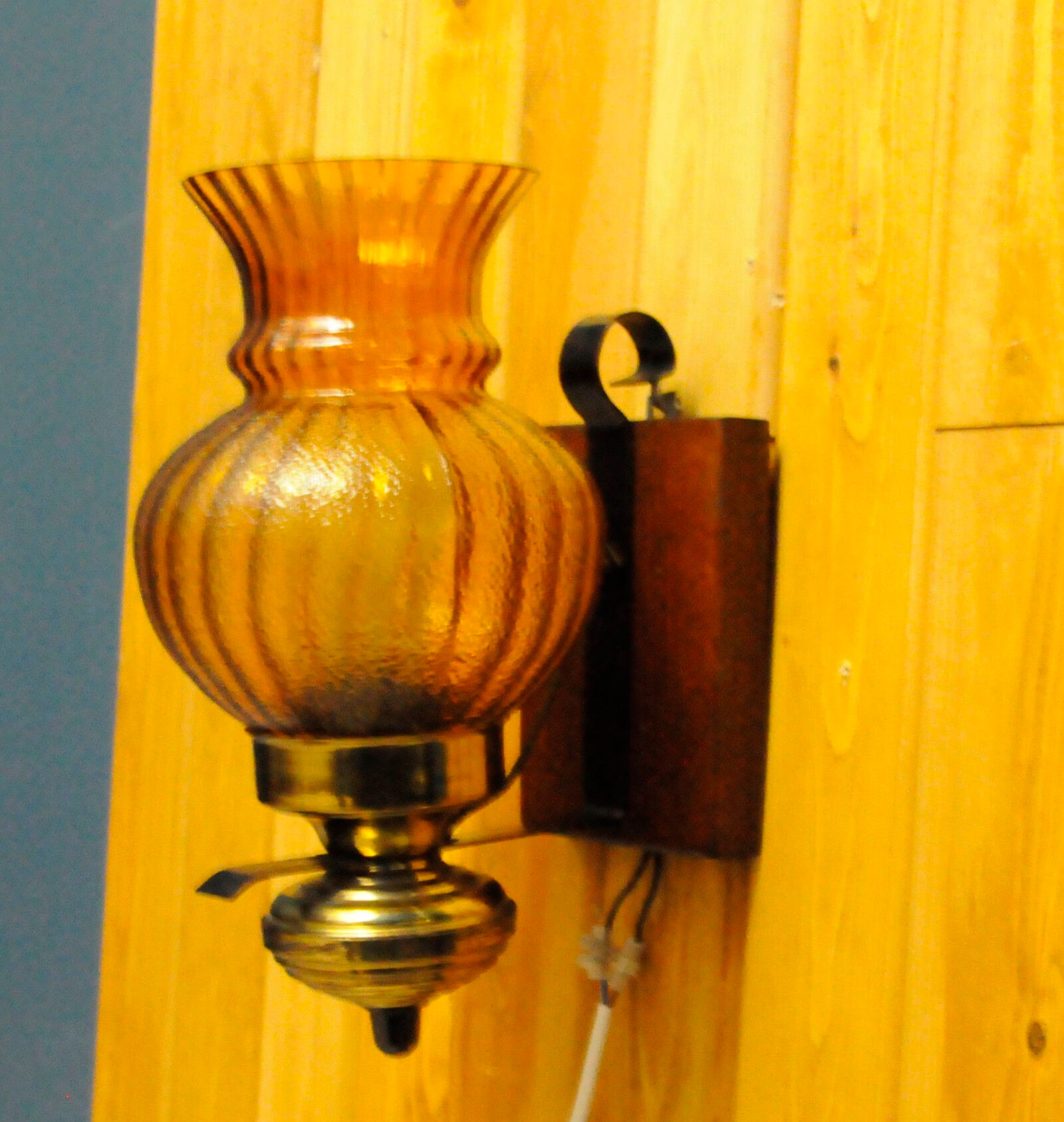 Scandinavian Vintage Wall Lamp