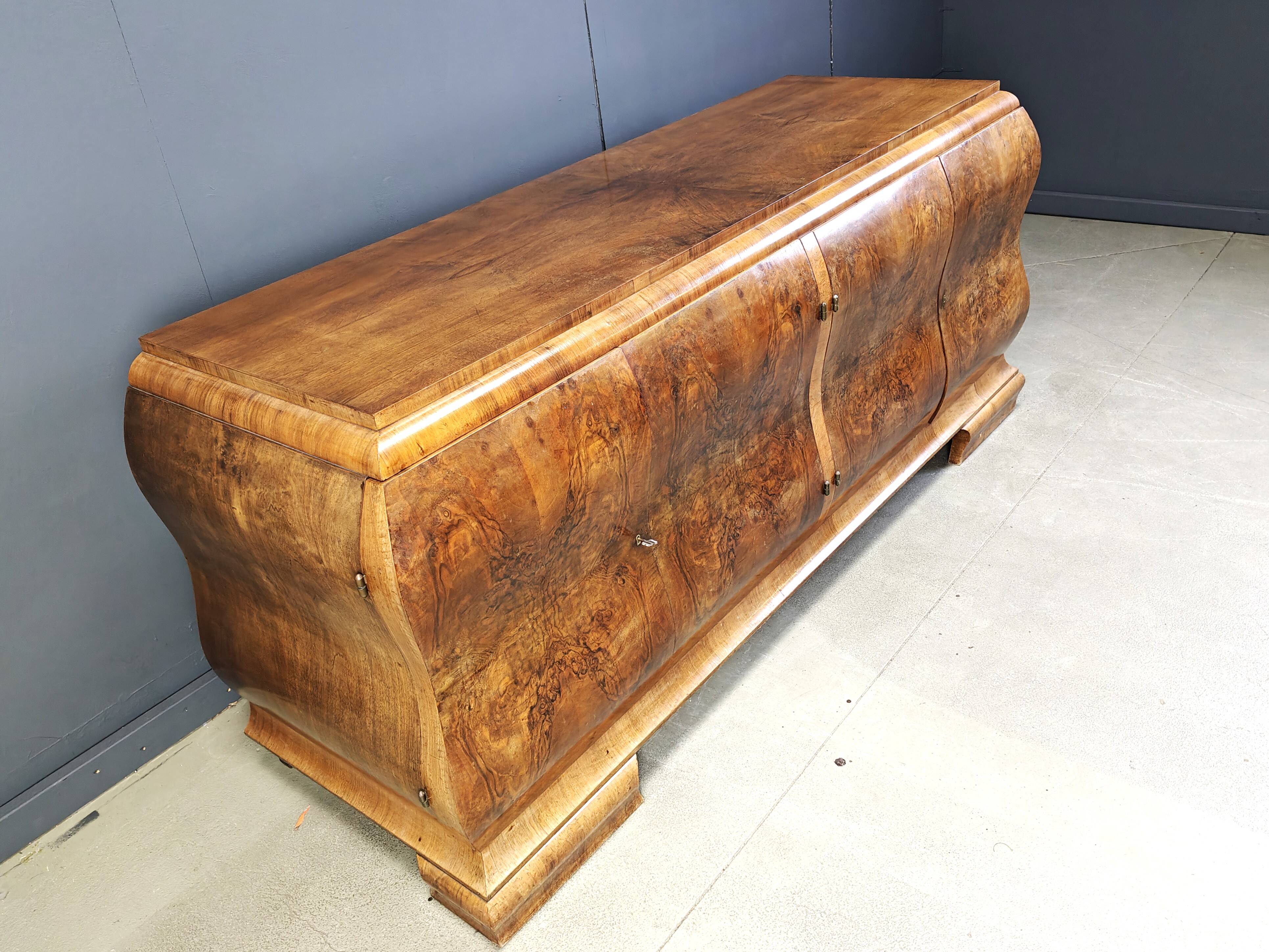 Art deco credenza in Walnut burl, 1930s