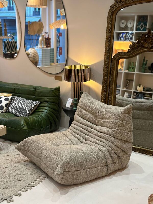 Chauffeuse Togo Ligne Roset par Michel Ducaroy bouclette moka taupe beige