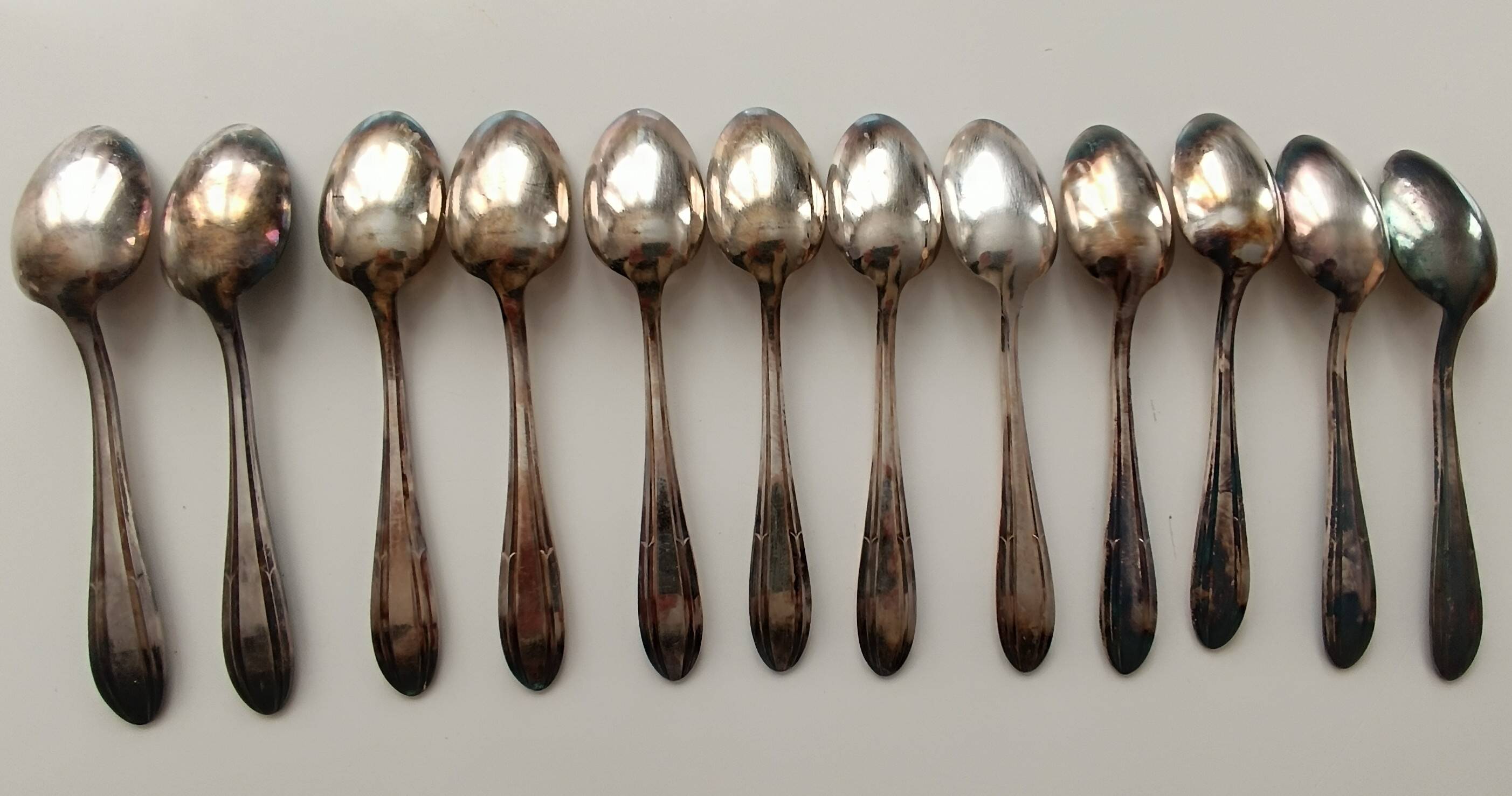 Box of 12 silver-plated metal teaspoons JM