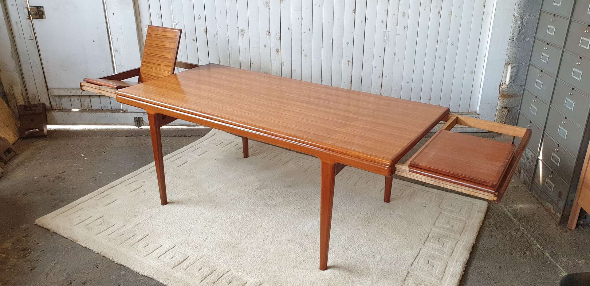 Table vintage en teck datant des années 60