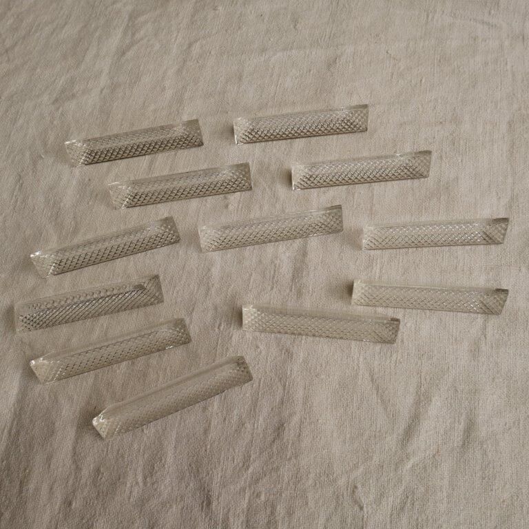 Lot 12 crystal knife holders