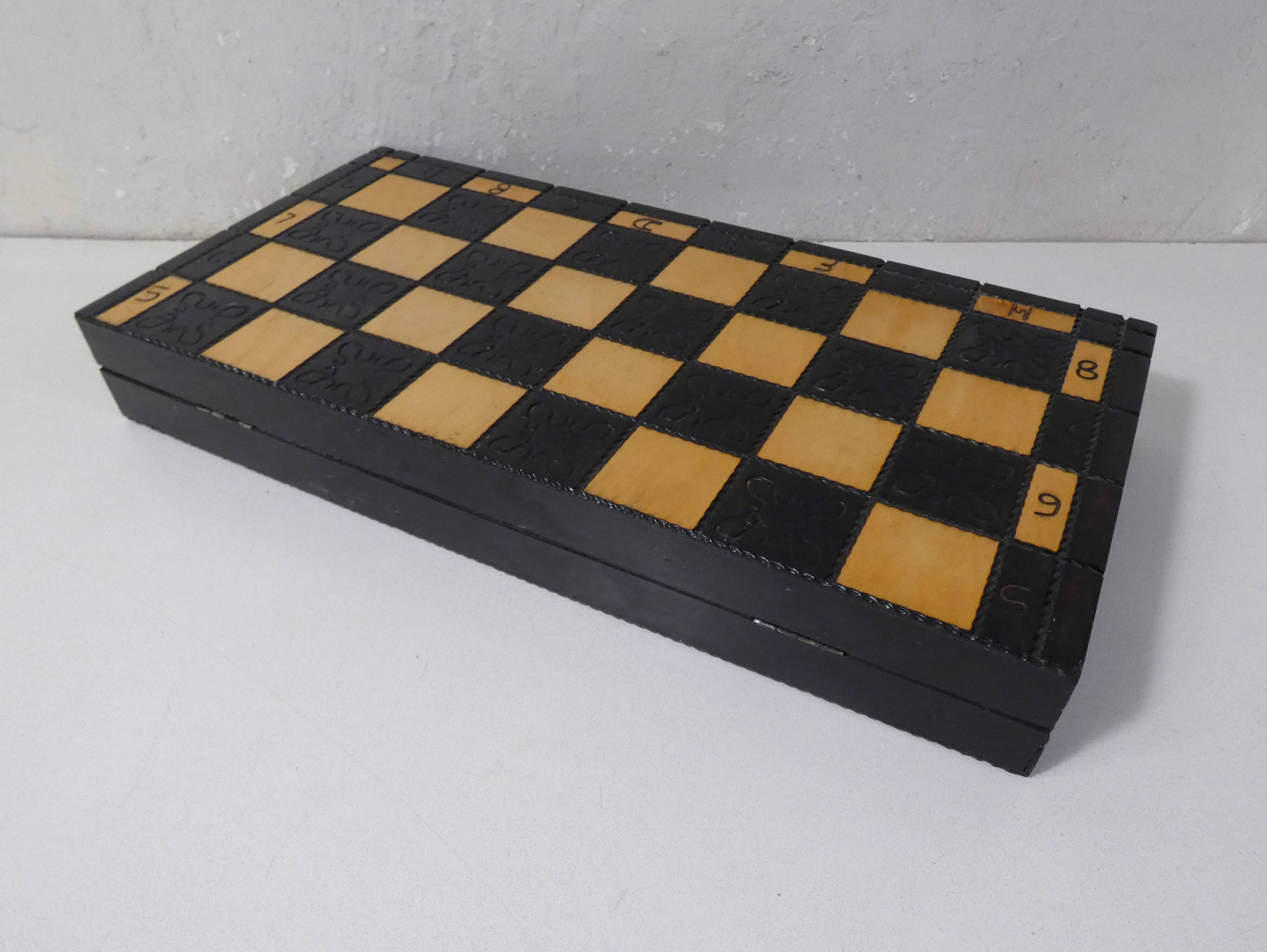 Khokhloma chess game