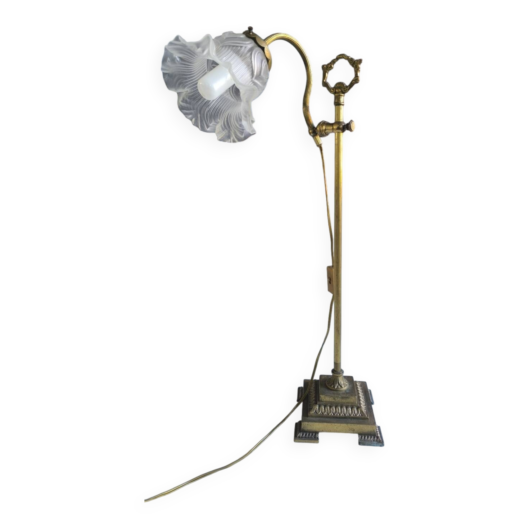 Art Deco bronze and frosted glass tulip lamp