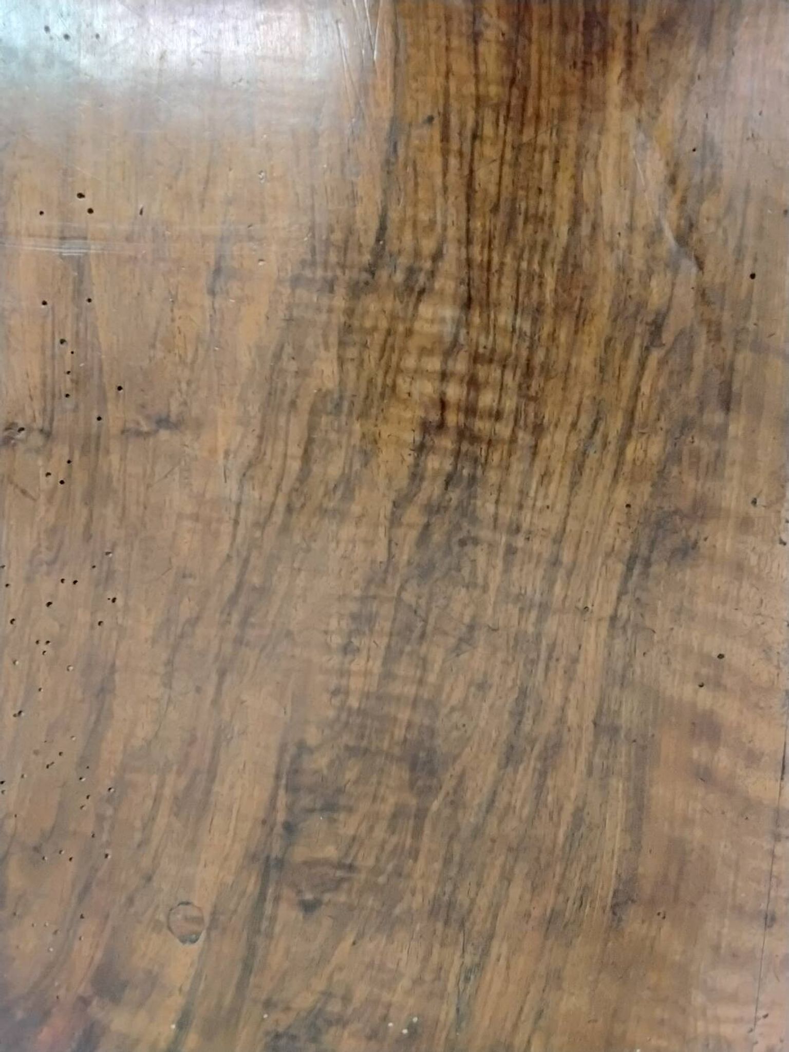 Bureau ancien en bois avec tiroir