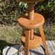 Tabouret à vis bois dit d’horloger
