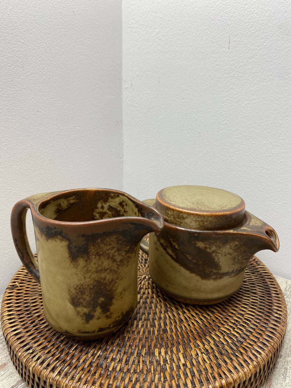 Sahara teapot and milk jug