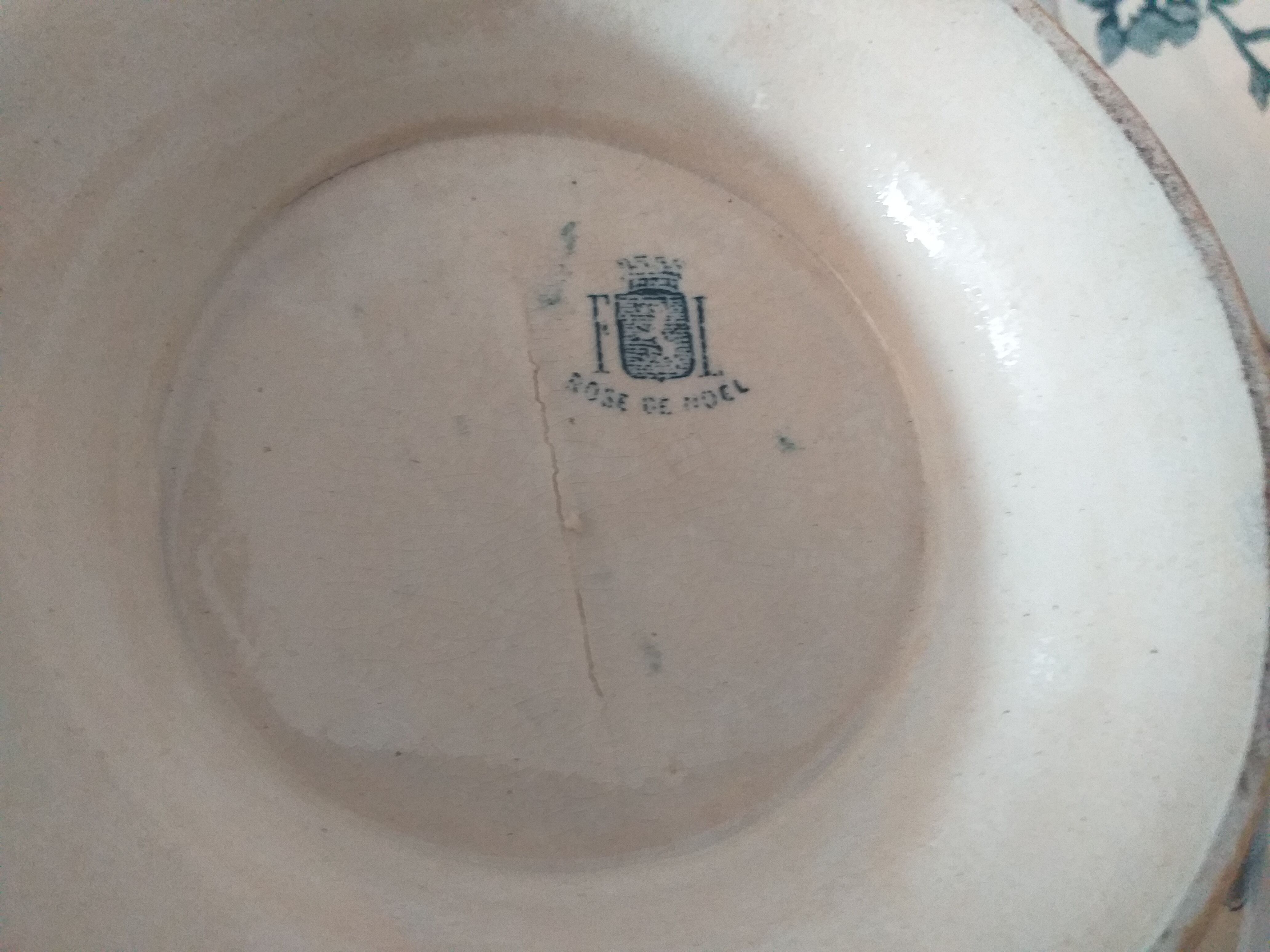 Old-size dishware Rose Faïencerie Lyonnaise