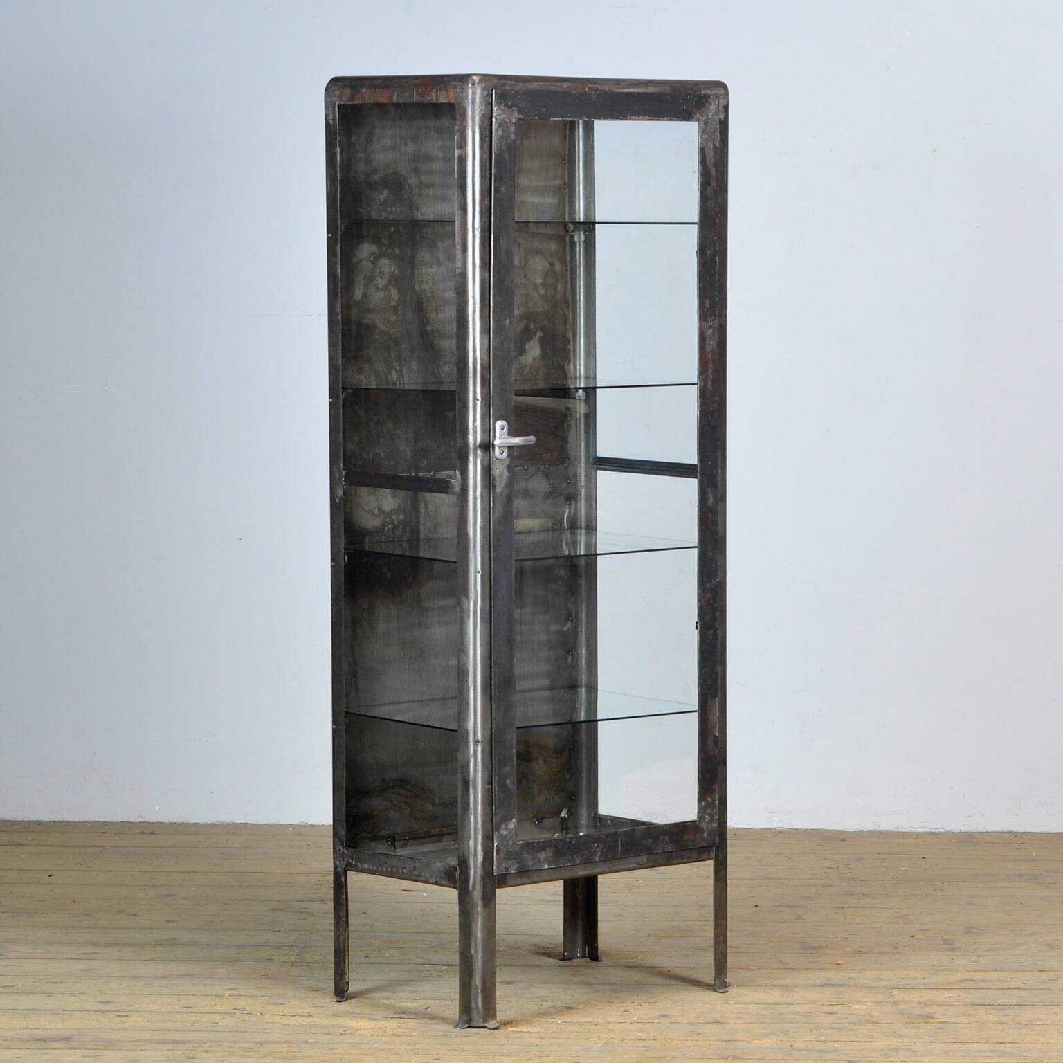 Armoire Médicale En Fer De L'Ukraine, 1970