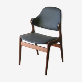 Scandinavian chair