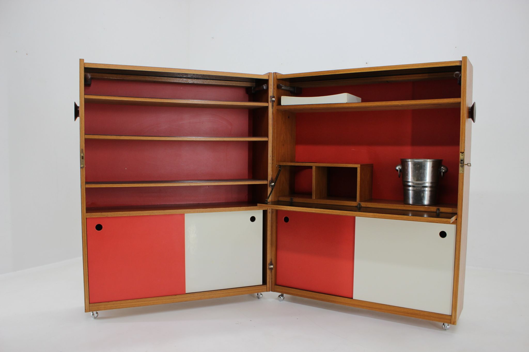 Meuble bar de Johannes Andersen, Danemark, 1960