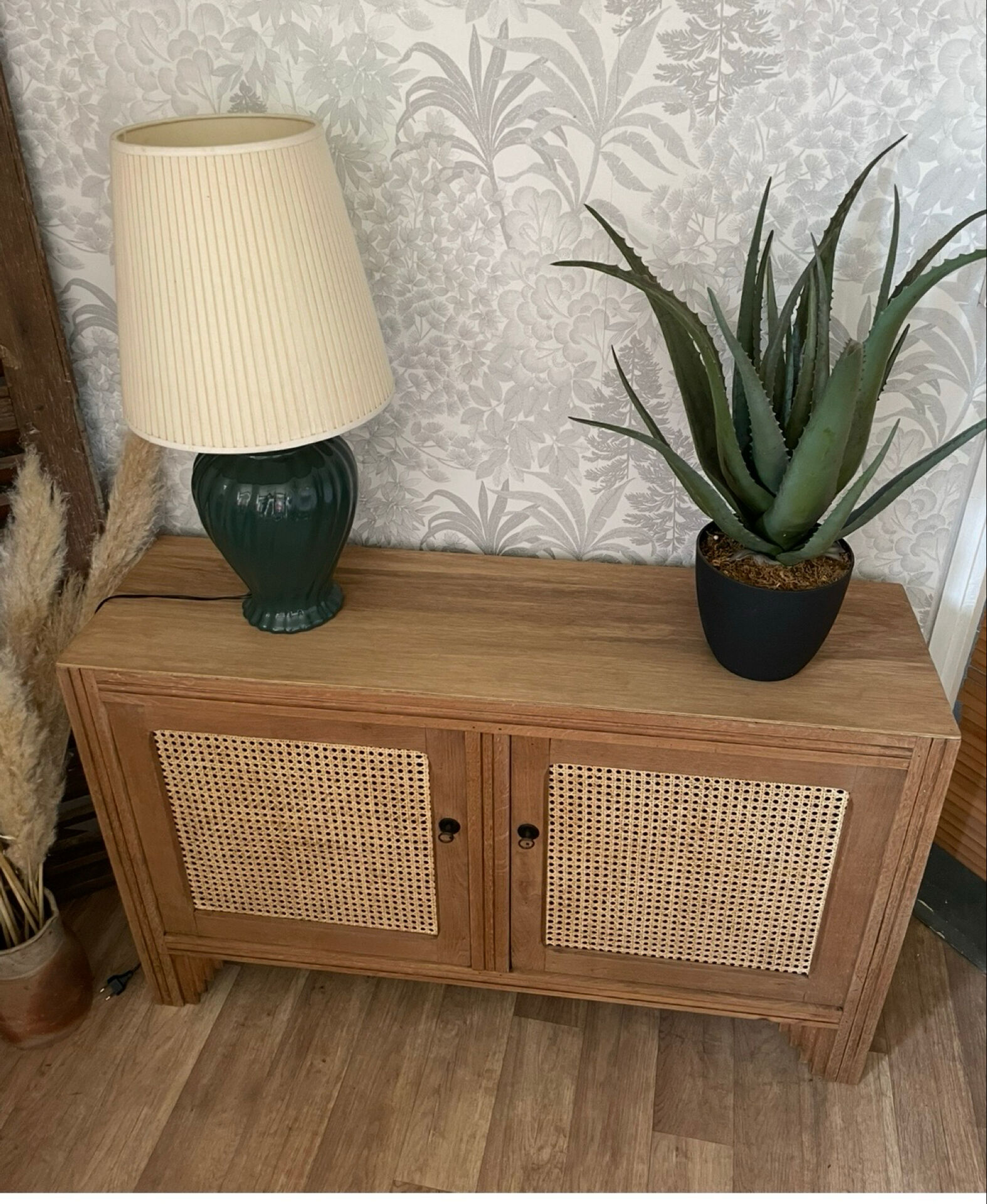 Buffet en chêne et cannage
