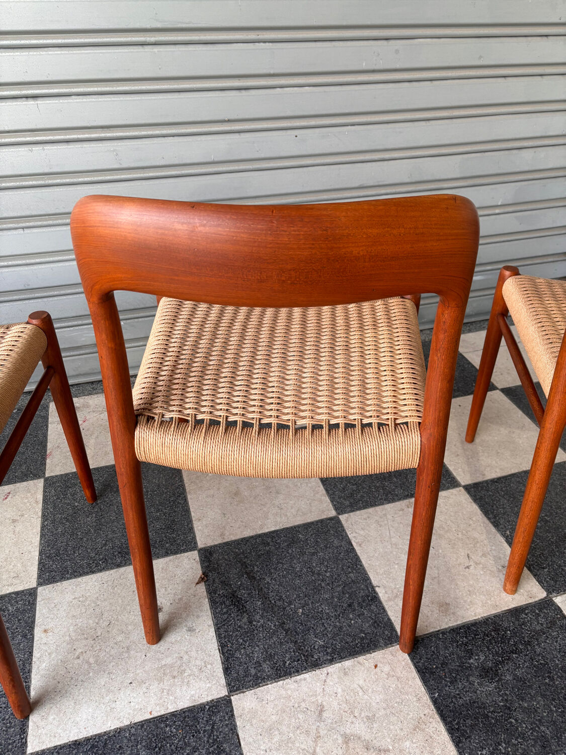 Moller 75 chairs
