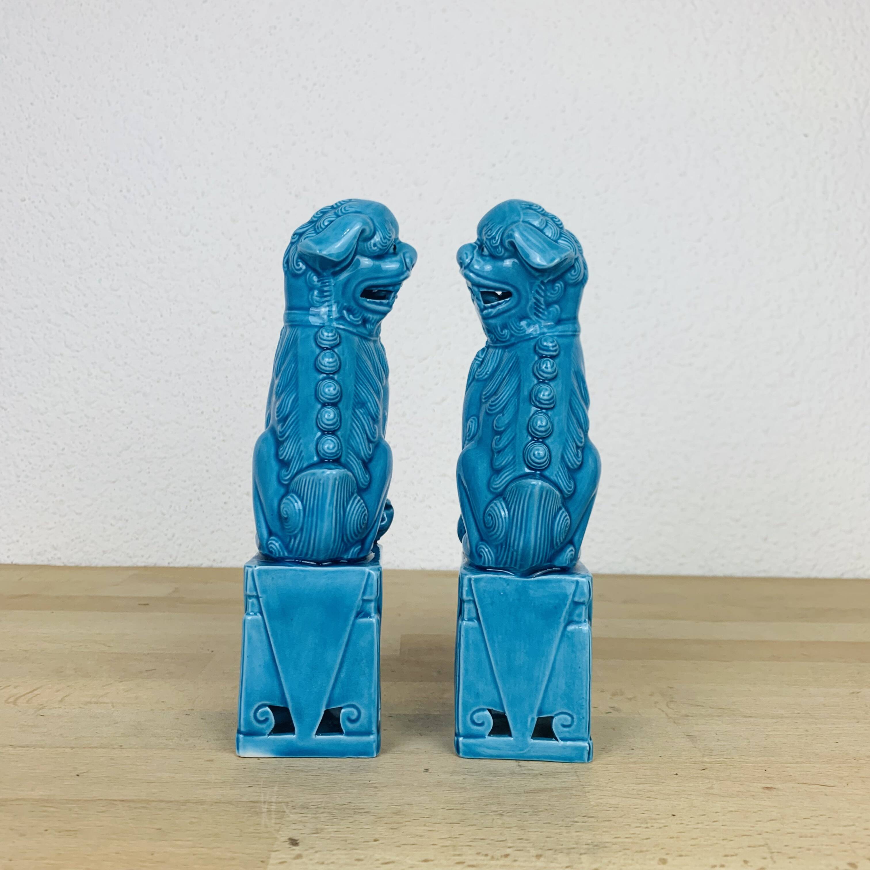 Pair of blue ceramic Fô dogs