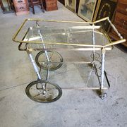 Desserte a roulettes en alu laiton et verre 1960
