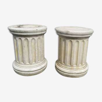 Paire de colonnes basses de jardin de style Gréco-romain en béton