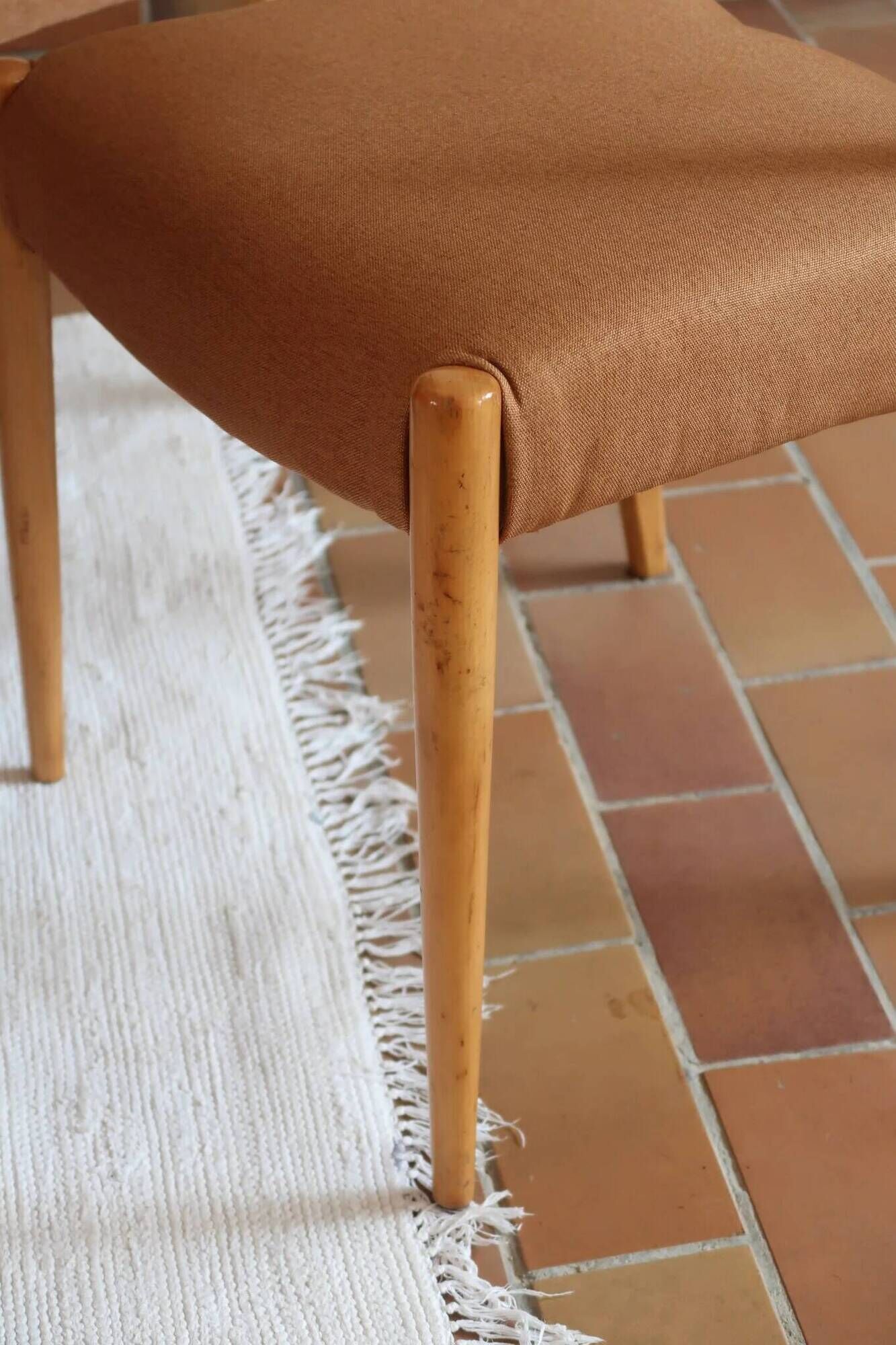 4 chaises scandinaves vintage en bois clair