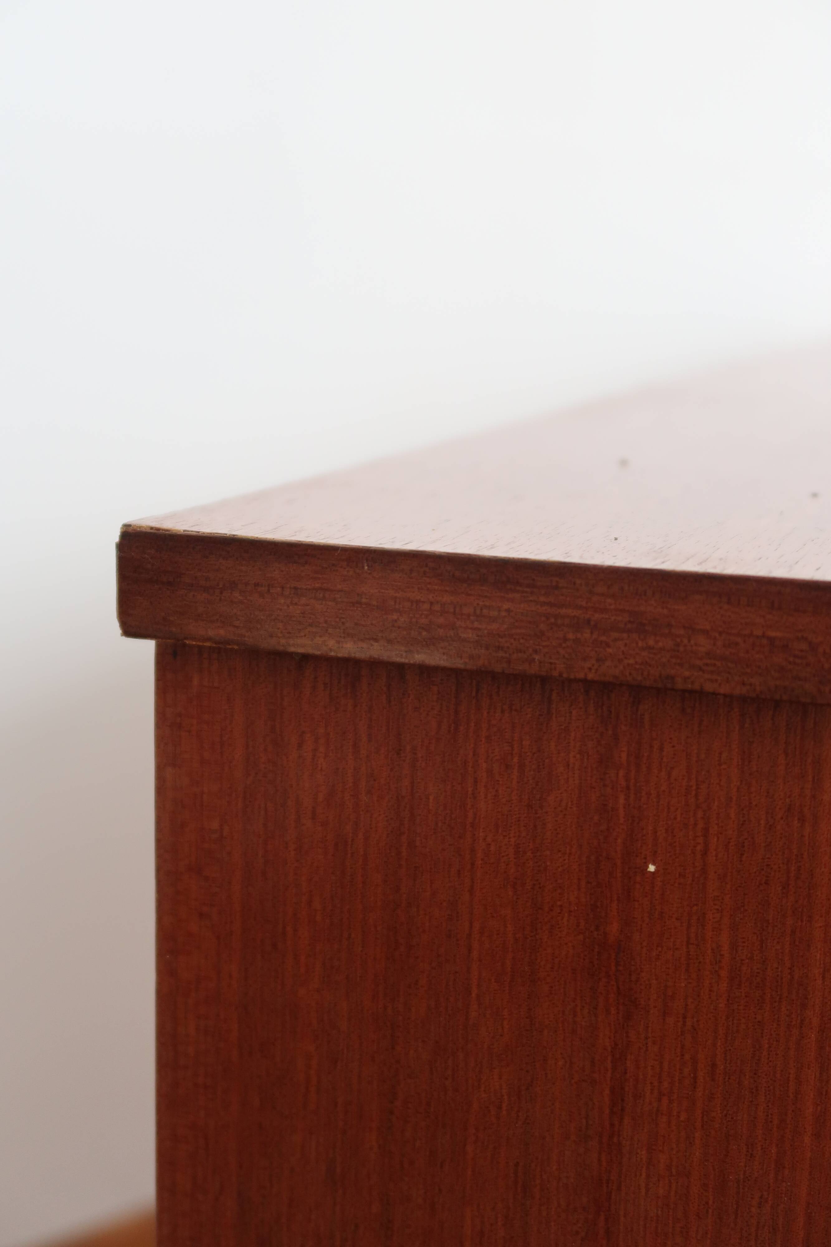 Small Scandinavian row