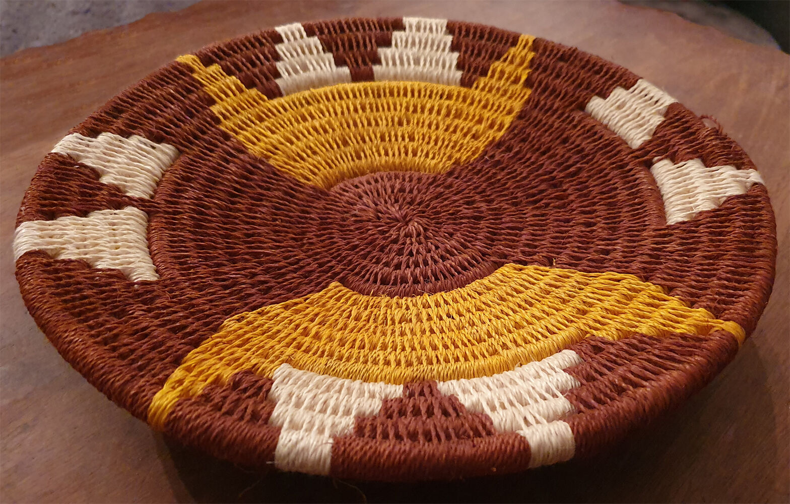 African wall basket, woven basket, ethnic and natural, Boswana