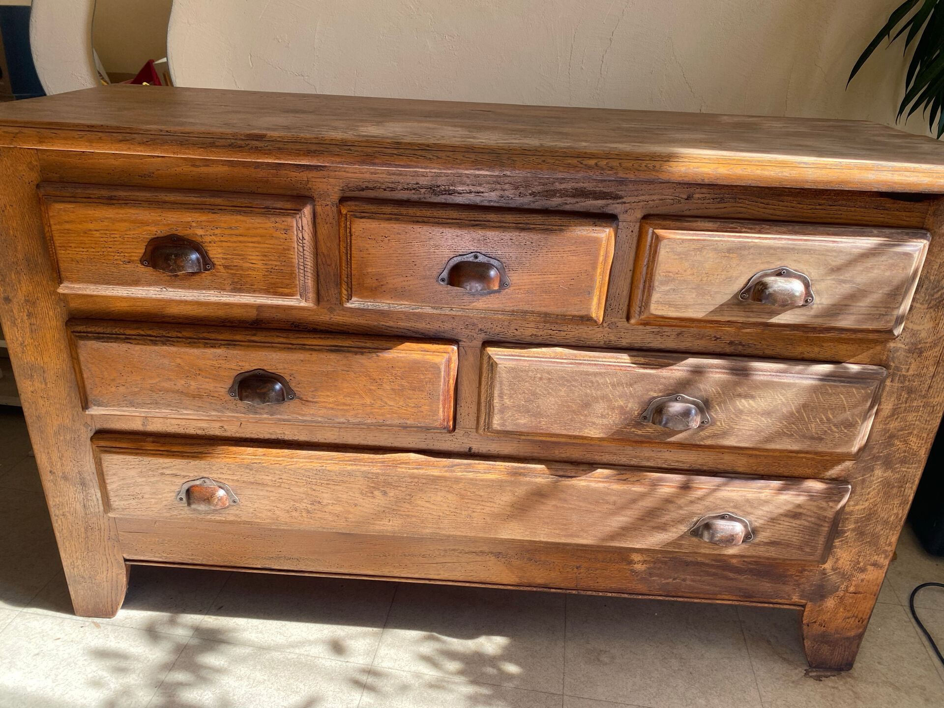 Solid oak chest of drawers