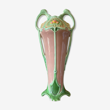 Vase en céramique barbotine de fleurs art-nouveau