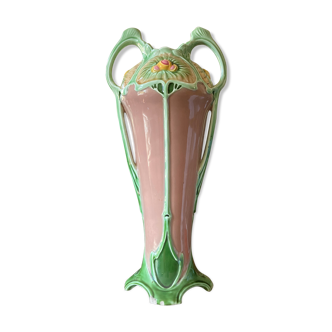 Vase en céramique barbotine de fleurs art-nouveau