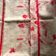 Nappe brodée tissu ancien 131 x 156 cm