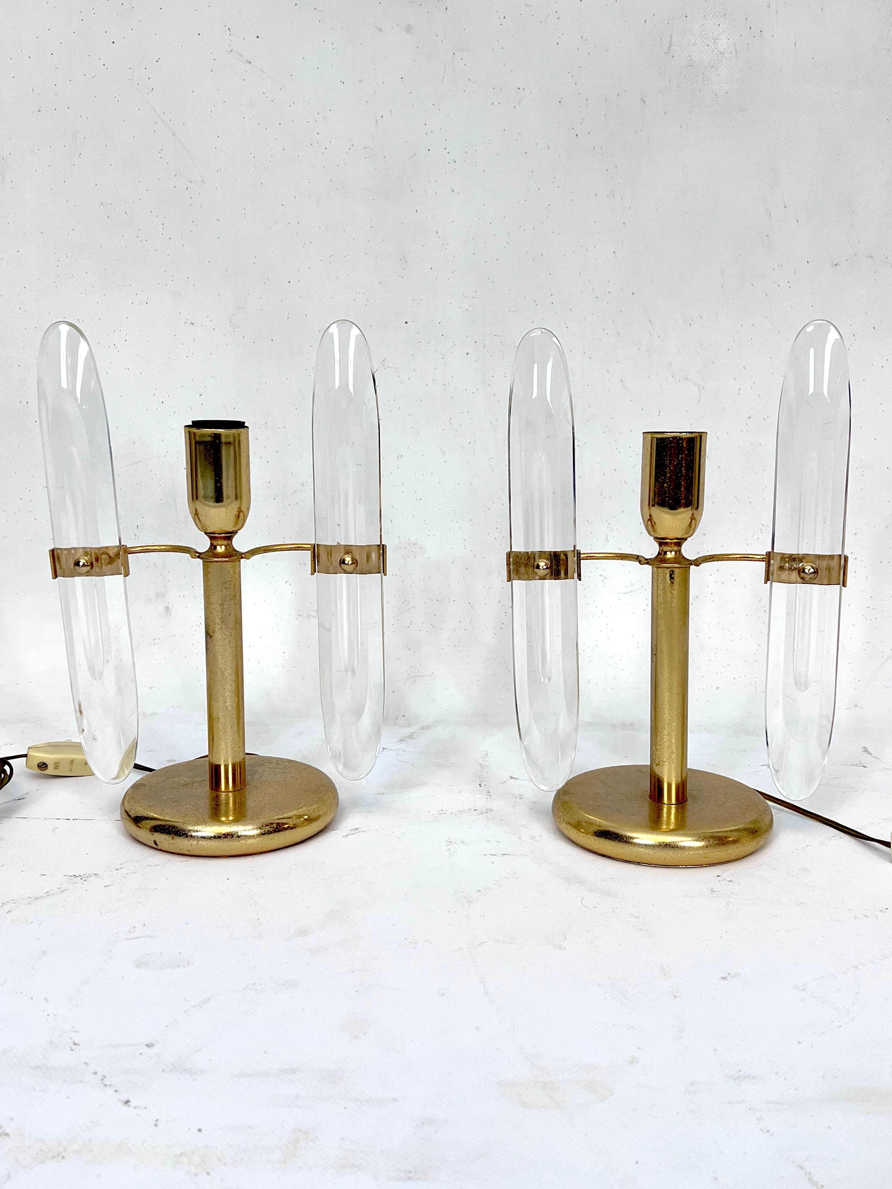 Postmodern pair of gilded metal and glass table lamps by Stilkronen. Italy 70s