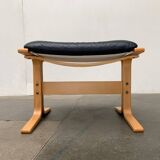 Siesta lounge chair set in Norwegian leather with ottoman by Ingmar Relling for Ekornes