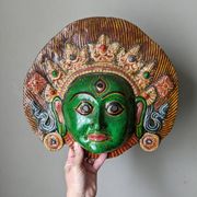 Masque mural Tibet fabrication artisanale décoration ethnique tribal