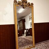 Antique English golden barock mirror mirror with large ornament