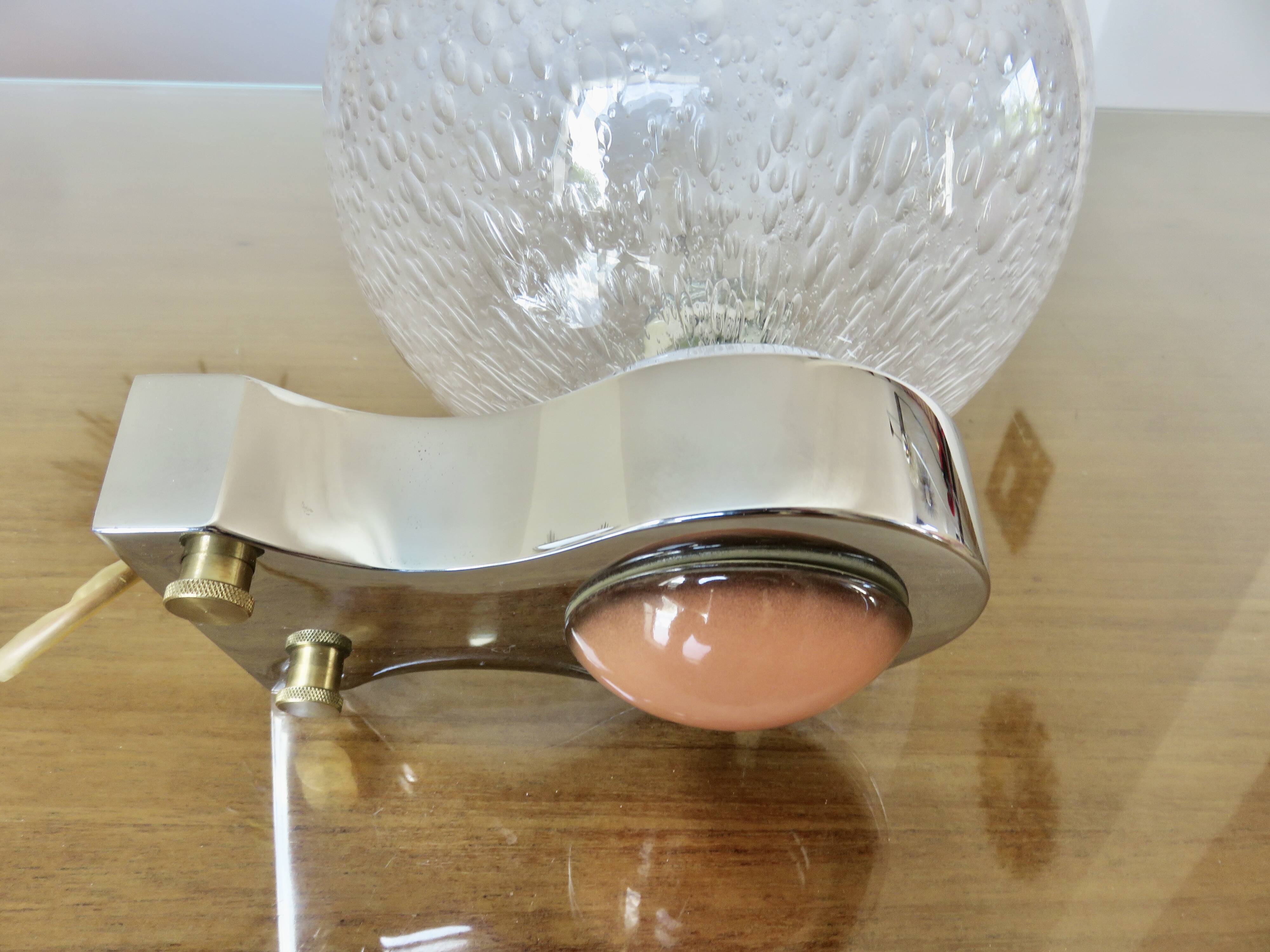 Applique Italienne en laiton chromé, céramique et verre bullé 1970