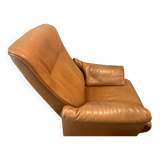 Fauteuil basculant  en cuir fauve De Sede