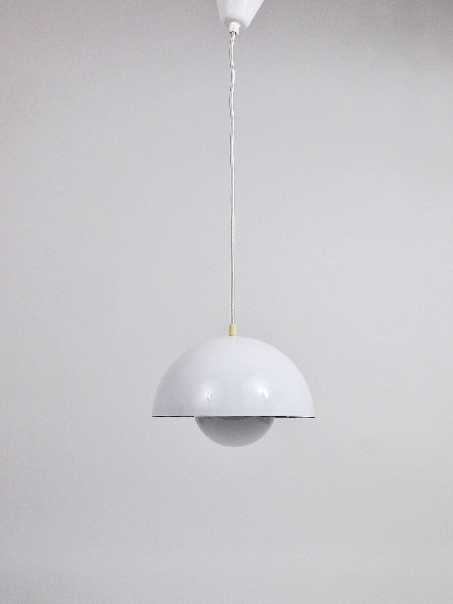 White Verner Panton flower pendant, Louis Poulsen, Denmark, 1969