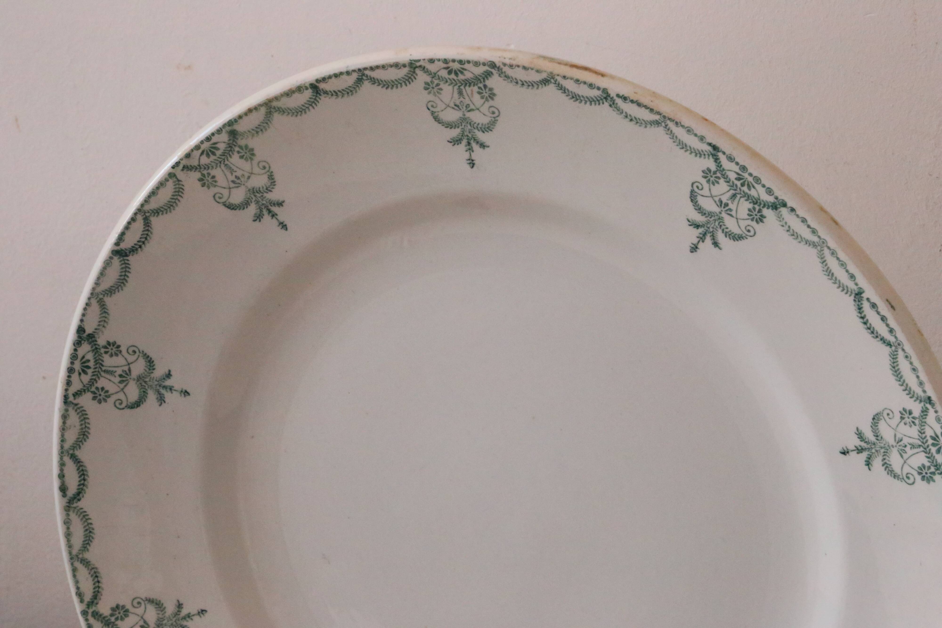 Iron earth dish, round, Moulin des Loups