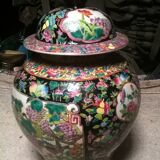 Chinese covered vase