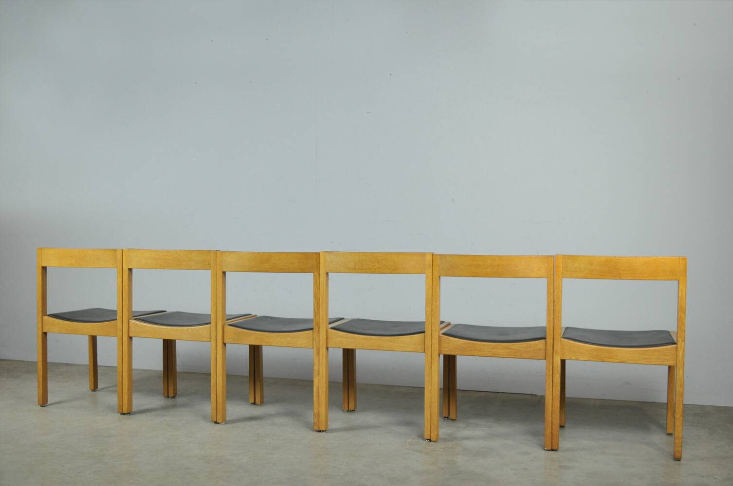 Vintage oak DUTCH DESIGN dining chairs in modern minimalist style, 1960s