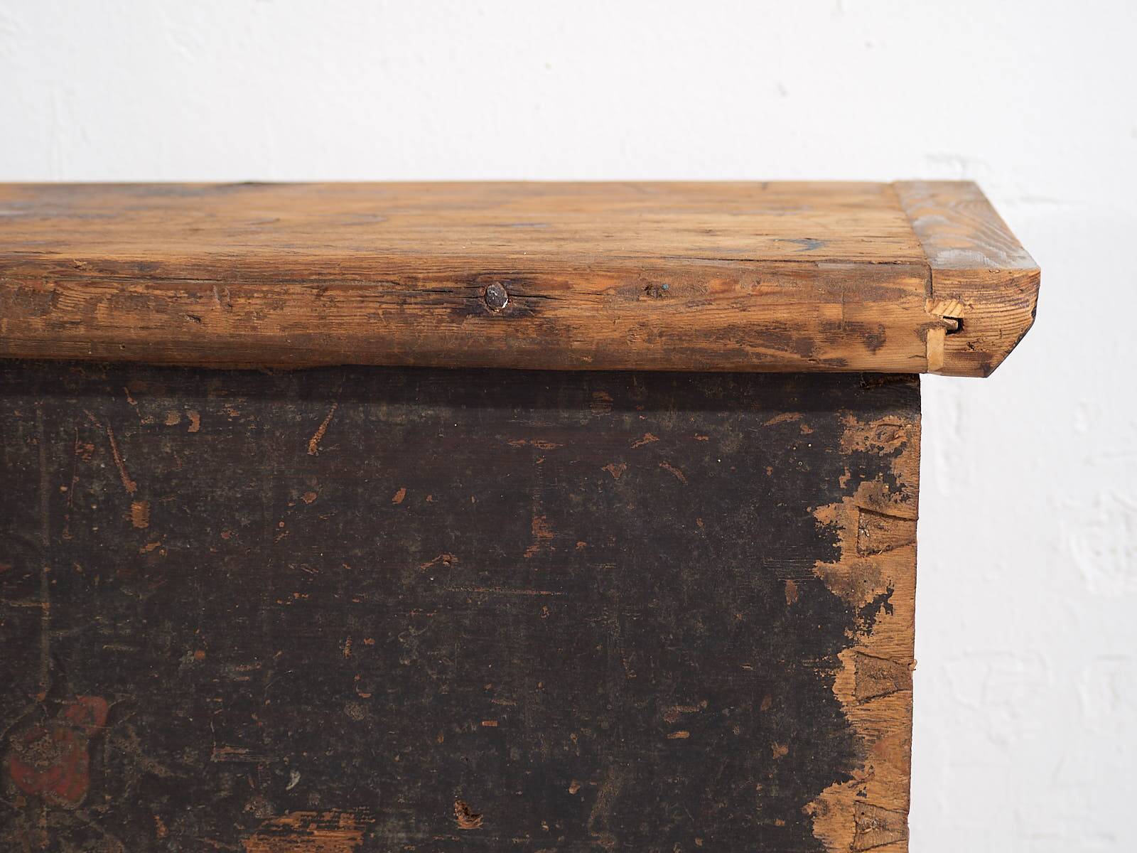 Antique long trunk painted with floral motifs (Year 1876) #1