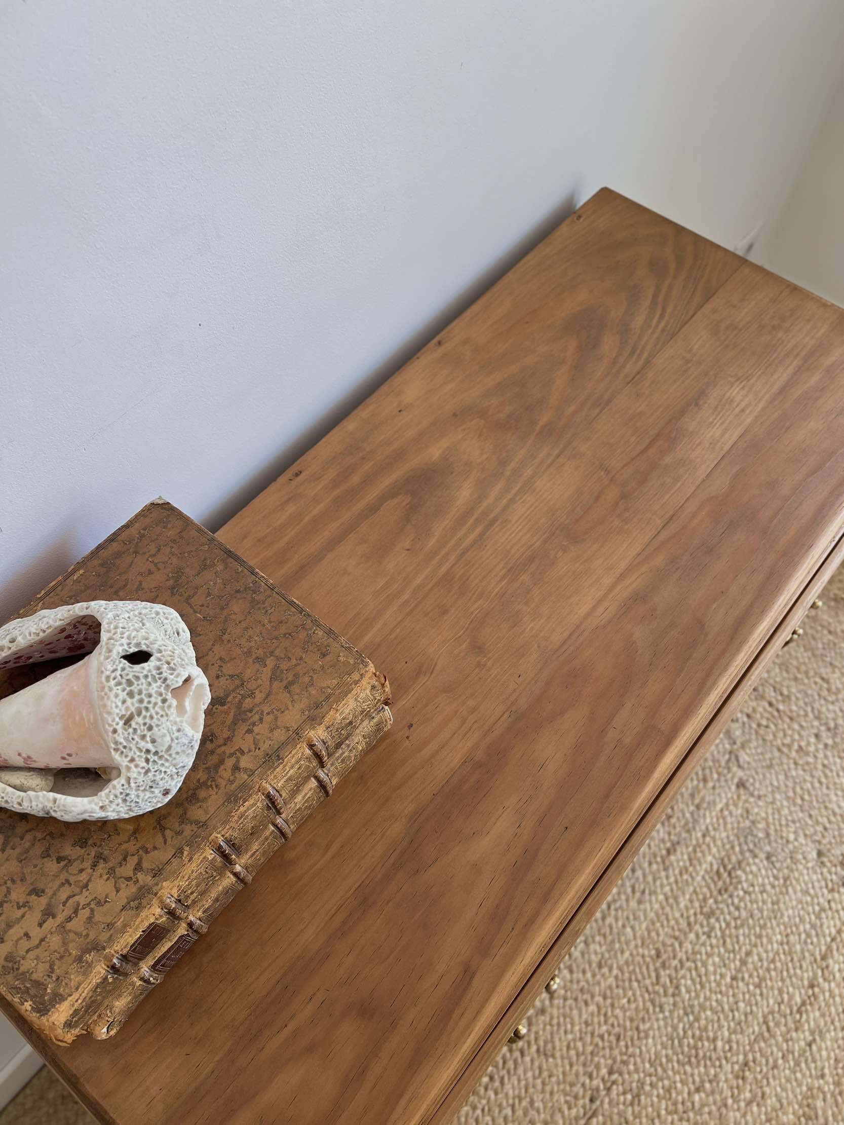 Art deco chest of drawers